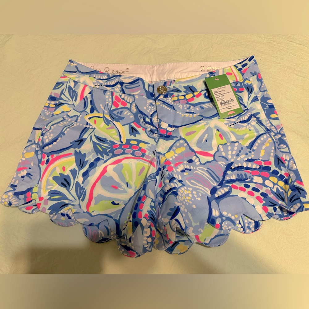 Lilly Pulitzer , size 2 , new with tags  blue scalloped shorts